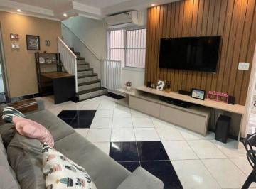 Casa · 105m² · 3 Quartos · 2 Vagas · Sobrado  em Vila Tupi - Praia Grande, SP