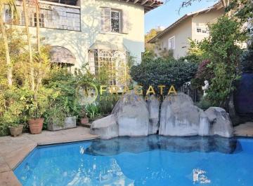 Casa · 362m² · 4 Quartos · 3 Vagas · Casa à venda no Pacaembu com 362m², 4 dormitórios e piscina