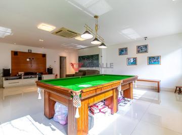 Casa · 595m² · 8 Quartos · 5 Vagas · Mansão no Humaitá: 595m² de fartura, beleza e acolhimento