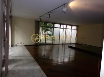 Casa · 495m² · 4 Quartos · 4 Vagas · Casa à venda no Bairro do Pacaembu, com ambientes iluminados e espaçosos, em excelente localização.