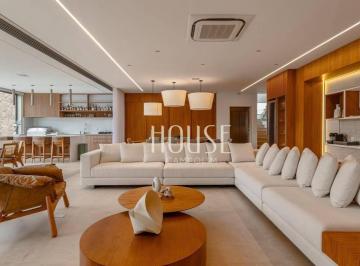 Casa Alto Padrão em Votorantim, SP · Casa alto padrão em Alphaville Nova Esplanada, condomínio fechado em Votorantim, SP | 588m² com 4 qu