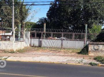 b24fae82f1512d2a0e8bff08021af8f92cf596a0 · Excelente terreno bem próximo ao centro da cidade.