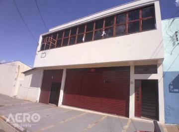 1183367fc0d2d1b6391b5104ce6fff2058a937c4 · Barracão com 400m2