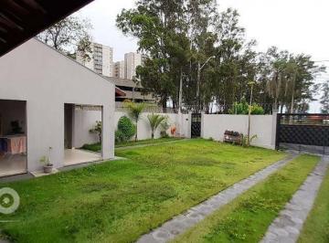 2aa4c68df03ec380ad66945376719ade03404a6a · Casa terrea com muito conforto. Bem agradavél.