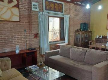 8e31ce0aafd4b745500e2427a2022316b5be9c38 · Casa à venda, 232 m² por R$ 370.000,00 - Centro - Agudos/SP