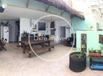Casa · 437m² · 13 Quartos · 1 Vaga · Oportunidade: casa com 13 quartos em Laranjeiras!