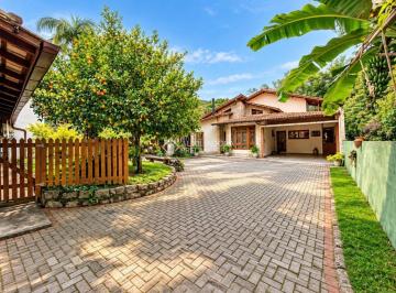 Casa · 250m² · 5 Quartos · 5 Vagas · Casa privativa, seu lar em meio ao paraíso