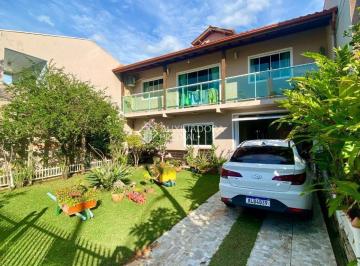 483359_i25Reiju_483359667c782469b2b.jpg · Casa 4 dormitórios com 200m² privativos 4 vagas de garagem no bairro Praia de Fora