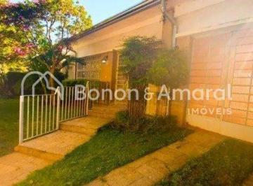 Casa · 210m² · 3 Quartos · 6 Vagas · Casa com 3 Quartos sendo 1 suíte e 3 banheiros à Venda, 211 m²