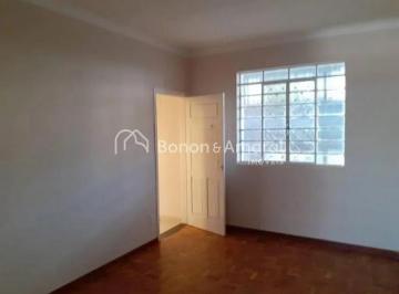 Casa · 241m² · 4 Quartos · 2 Vagas · Casa com 4 Quartos e 2 banheiros à Venda, 242 m² por R$ 725.000