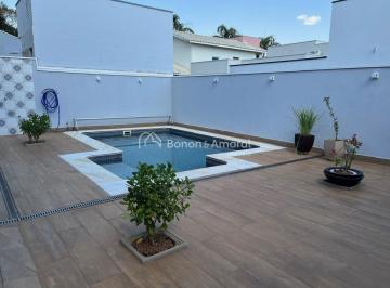 Casa · 260m² · 3 Quartos · Sobrado pronto para morar