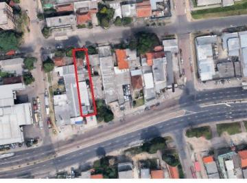 430946_i0w881vQ2302_43094664b45bbb93b42.jpg · Terreno Av. Protásio Alves com duas frentes.