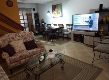 445200_ivumTW29NFW6872w7_4452006520586b81fce.jpg · Casa 3 dormitórios (1 suite com closet) 2 banheiros, sala ampla com dois ambientes em condominio.