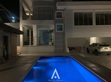 Casa · 310m² · 4 Quartos · 3 Vagas · Casa Alto Padrão com 4 quartos