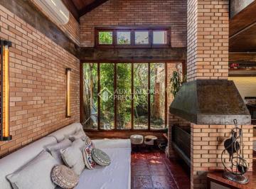 Casa · 338m² · 4 Quartos · 3 Vagas · Casa em Condomínio diferenciado com vista para o Guaíba