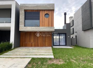 01 · Casa no bairro Centro