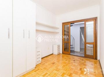 339014_iqcT2Y_339014609015df5adb3.jpg · Diferenciado apartamento de 2 quartos com pátio e terraço