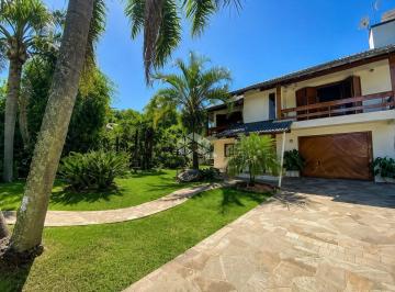 Casa · 215m² · 3 Quartos · 1 Vaga · Residência no bairro Cidade Nova