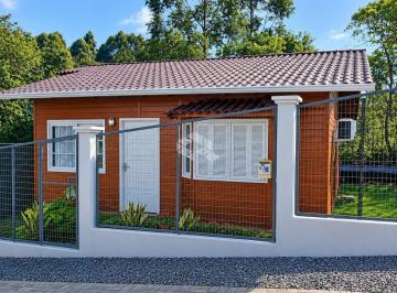 Casa · 63m² · 2 Quartos · 1 Vaga · Chalé Novo