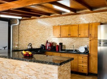 Casa · 270m² · 2 Quartos · 2 Vagas · Casa com 2 dormitórios bairro Canudos