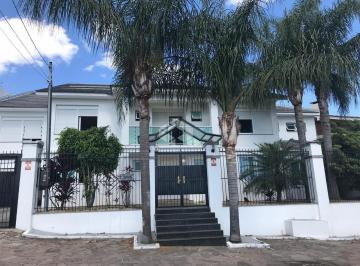 77179_i06n38_771795c96d01865d0b.jpg · Casa dois andares com 05 quartos e 4 suítes e um loft no Bairro Jardim Floresta