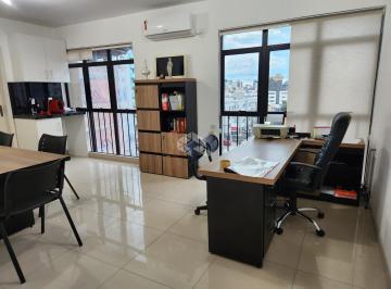 496586_i18524nj583blFVW_49658665a53a3133a27.jpg · SALA COMERCIAL NO BAIRRO KOBRASOL, EM SÃO JOSÉ, SC, SEMI-MOBILIADA, COM 39,40M² DE ÁREA TOTAL, LAVAB