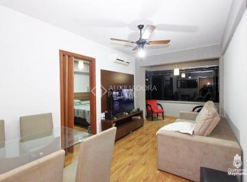 55398_iOY9hH3f_5539862693ae0cf832.jpg · Apartamento om 01 quarto com suíte, semimobiliado com móveis sob medida no dormitório, banheiro