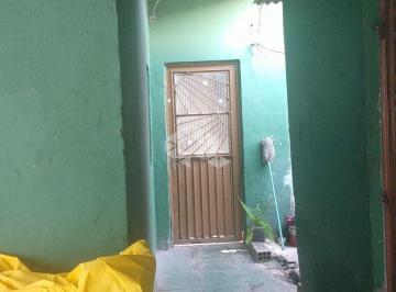 362415_ip152v99l92y2bzTOVb2_3624156470d4924e739.jpg · Casa com 3 Quartos, 1 Banheiro.