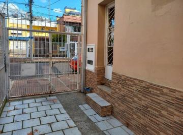 439920_iW7Jg0jm4MxE_43992064e8fe0af1a1b.jpg · Casa térrea , sala, lavanderia e pátio no bairro Santana