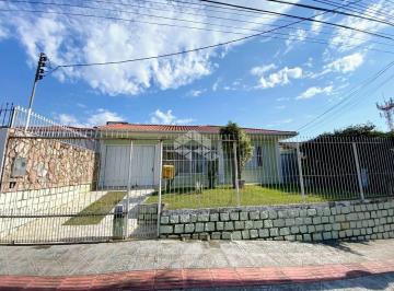 601752_i326wC14W4sPj3_6017526668b0b8e59c2.jpg · Casa com 3Quartos1 Suíte, Edicula nos fundos, casa com garagem e 3 peças com banheiro.