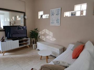 307476_im252MG3f08_3074766545027f73f3e.jpg · Casa 2 pavimentos , 2 suites , muito iluminada, próxima da Praça da Encol.
