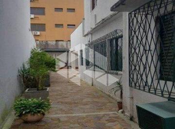 Terreno Lateral · Casa 2 pavimentos , 3 dormitórios e com terraço no bairro Cidade Baixa em Porto Alegre-RS.