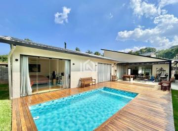 casa a venda miolo da granja viana - piscina · Casa à venda - na Chácara Eliana
