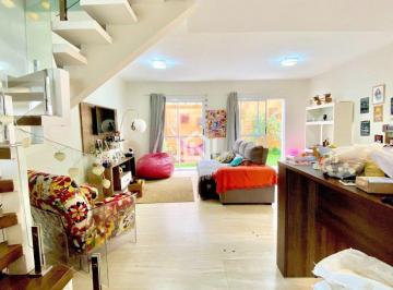 Casa a venda no condominio Splendido - Sala de televisao, sala de jantar e cozinha · Casa à venda - na Granja Viana