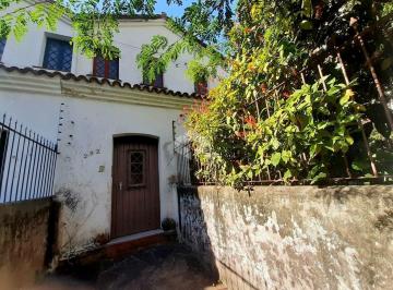 355809_ib584YE89xlhT03H4b8cQ_3558096467d6fb026be.jpg · Casa de 3 dormitórios desocupada no Menino Deus