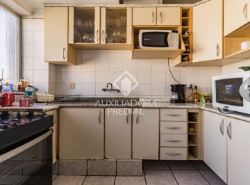 Apartamento · 86m² · 3 Quartos · Amplo apartamento 3 dormitórios,2 banheiros,elevador e ensolarado.