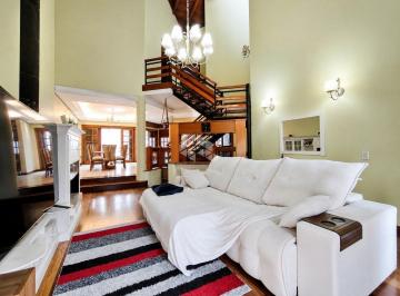 Casa · 251m² · 3 Quartos · 2 Vagas · Casa de 3 quartos à venda em Porto Alegre