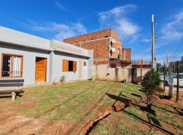 439454_iGYzj7K27K94u4zhw_43945464e4f7efa8dc7.jpg · Casa plana com 3 dormitórios (1 suíte) e piscina.