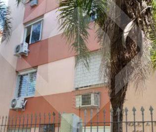 01 · Apartamento 01 quarto, semi mobiliado, com vaga