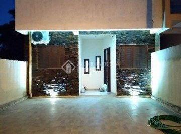 351432_i77YO95J02e80IrD_351432614a65fd81074.jpg · Casa no bairro Aberta dos Morros