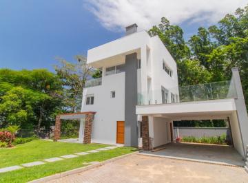 002 · Casa em condomínio à beira do Guaíba