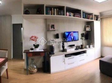 01 · Apartamento no bairro Medianeira
