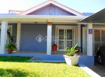 345285_i5A26150G3_34528560f0945b94322.jpg · Casa com 3 dormitórios sendo um suíte, vagas para 4 carros.