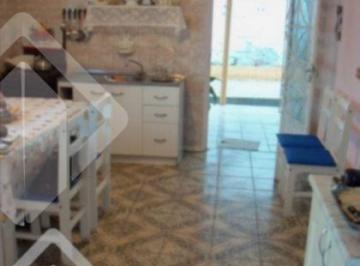 185894_iauxiliad185894_1227149.jpg · Casa com 02 Quartos, vaga para dois carros na garagem.
