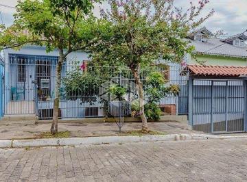 01 - fachada · Casa com 5 dormitórios, 1 vaga, 244 m², com pátio, Bairro Vila Nova - Porto Alegre