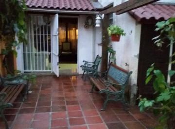entrada no pátio · Casa terrea