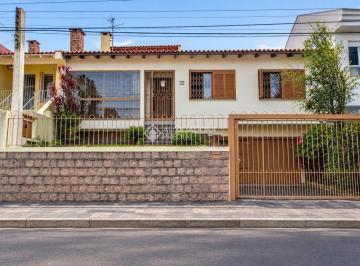 Casa · 293m² · 3 Quartos · 4 Vagas · Casa no bairro Partenon