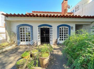 428697_iEg5l0_42869764e7519d1a940.jpg · CASA PARA USO RESIDENCIAL OU COMERCIAL EM RUA TRANQUILA