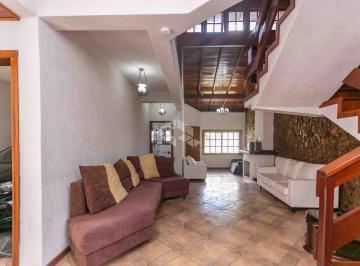 601138_i4OivoCffF8Ns4_601138666365cadef63.jpg · Casa de 5 Dormitórios com Piscina no Jardim Floresta