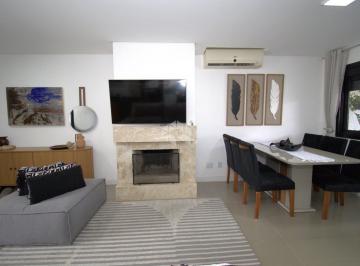 472966_iwA9r_472966674fd6ee1a322.jpg · Casa sobrado com 3 suites duas vagas cobertas no bairro Igara